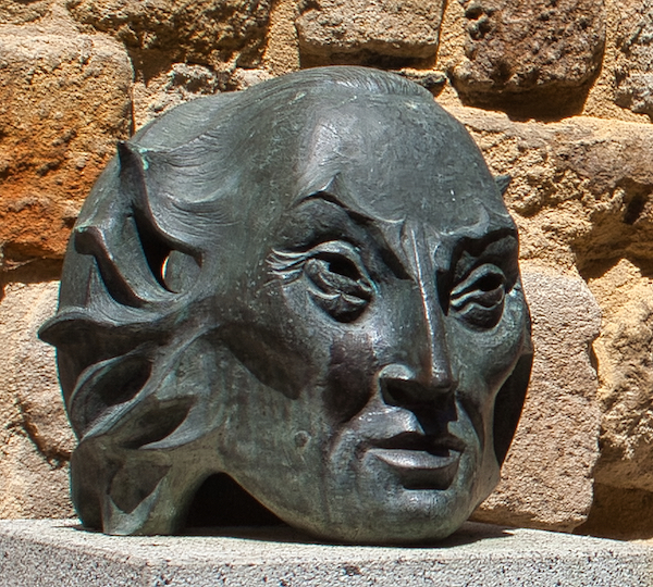 Busto Cueva de Salamanca